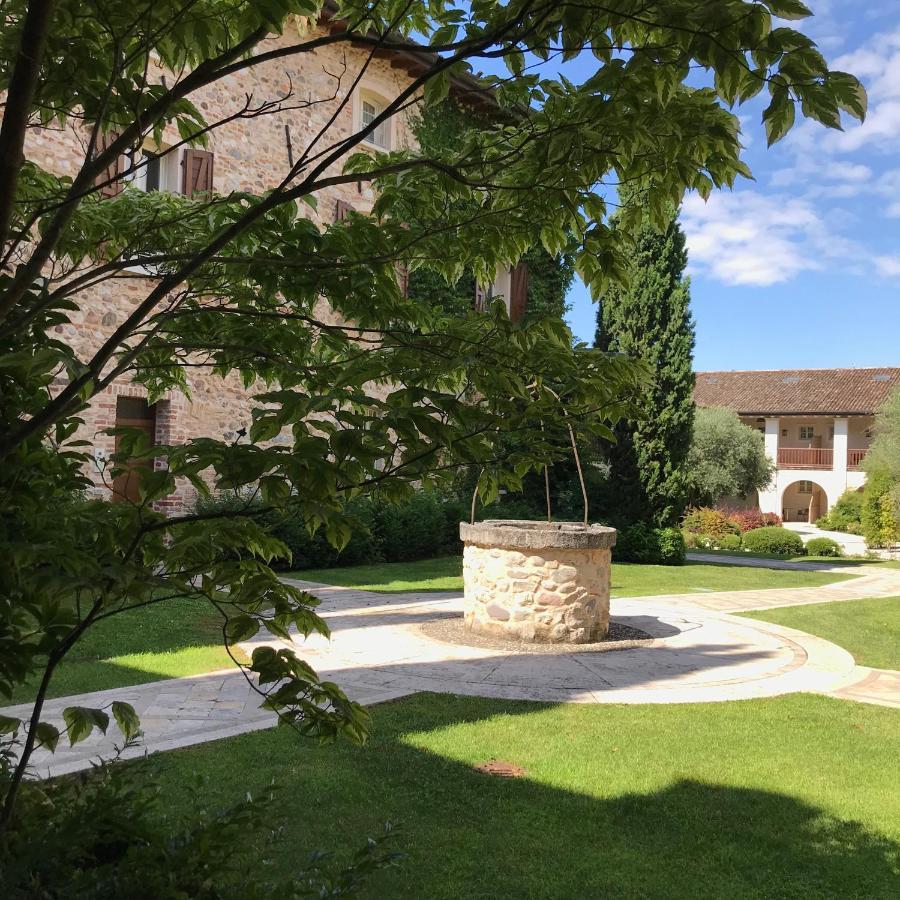 Creative Design House Golf & Apartment