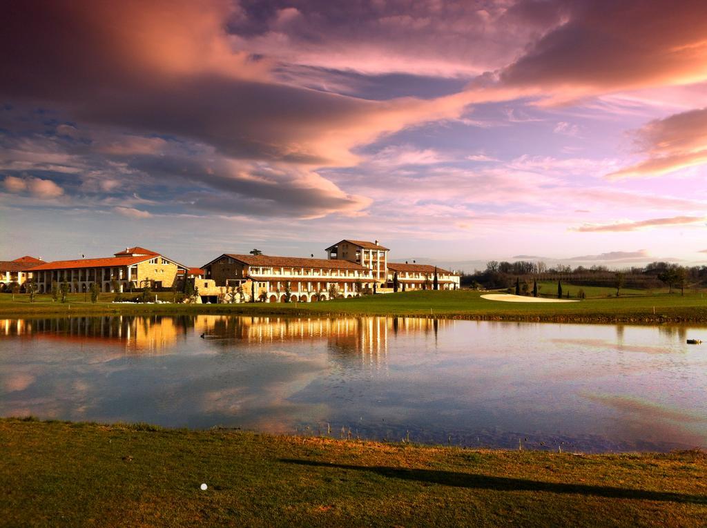 Apartment Creative Design House Golf &