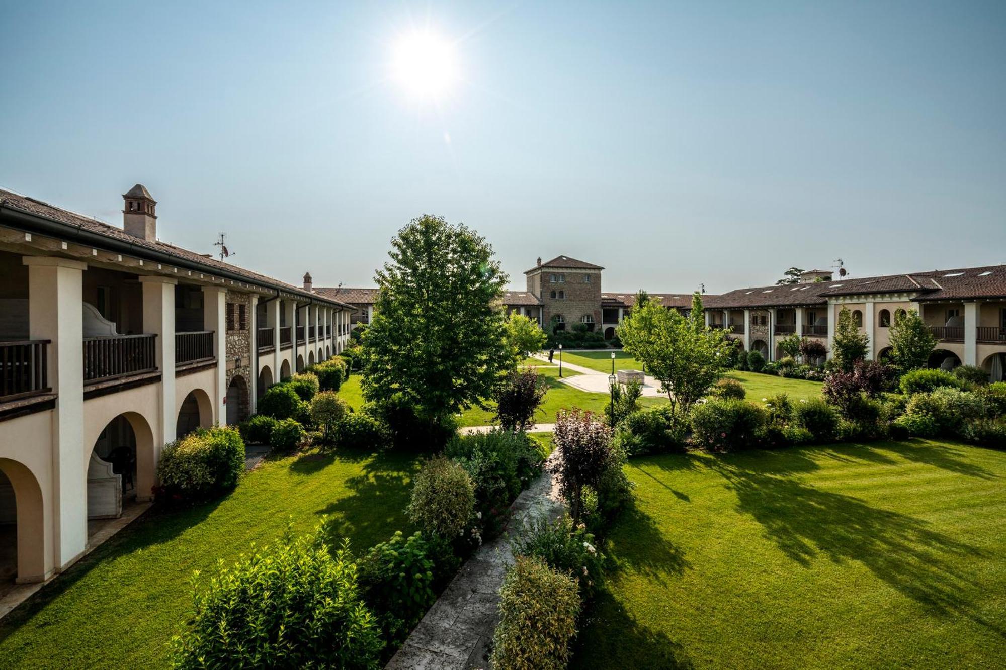 Apartment Creative Design House Golf & *